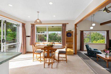 Photo of property in 6 Domain Road, Waipawa, 4210