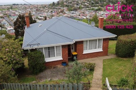 Photo of property in 37 Forfar Street, Clyde Hill, Dunedin, 9011