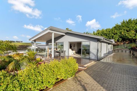 Photo of property in 27 Lori Lane, Coopers Beach, 0420