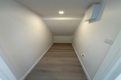 Photo of property in 60 Tiri Tiri Road, Birkdale, Auckland, 0626