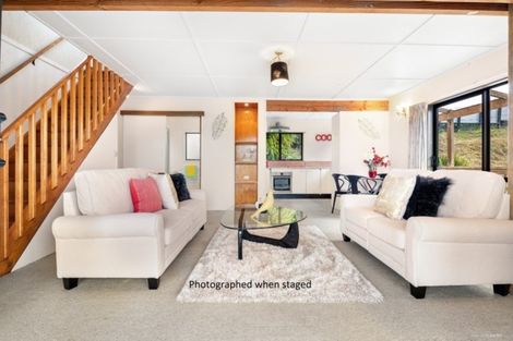 Photo of property in 32 Stillwater Crescent, Stillwater, Silverdale, 0993