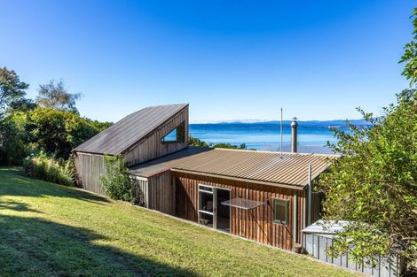 Photo of property in 39 Hinekapi Terrace, Kuratau, Turangi, 3381