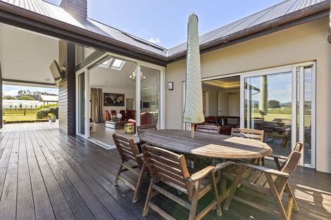 Photo of property in 100 Wingatui Road, Mosgiel, 9024