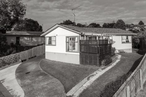 Photo of property in 6 Lauris Place, Birkdale, Auckland, 0626