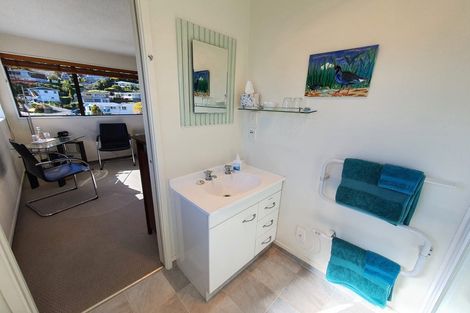 Photo of property in 5 Seaview Crescent, Picton, 7220