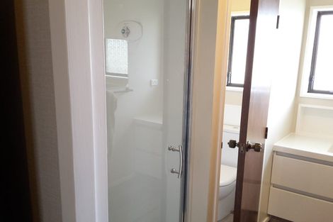 Photo of property in 2/974 Bank Street, Te Awamutu, 3800