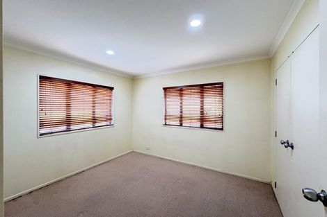 Photo of property in 30 Royal View Road, Te Atatu South, Auckland, 0610