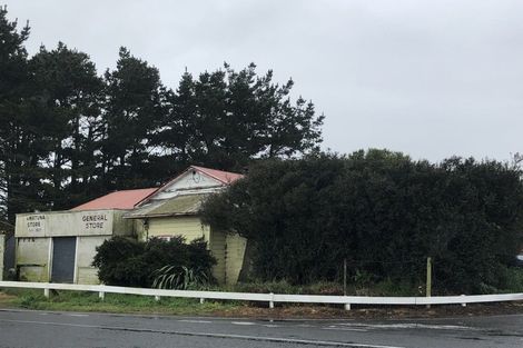 Photo of property in 2124 Eltham Road, Awatuna, Hawera, 4679