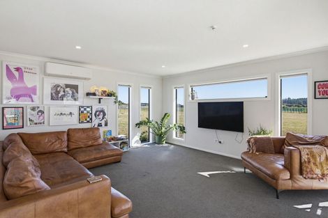 Photo of property in 21 Mowhia Grove, Waitarere, Levin, 5510