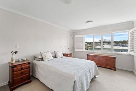 Photo of property in 37 Landmark Terrace, Orewa, 0931
