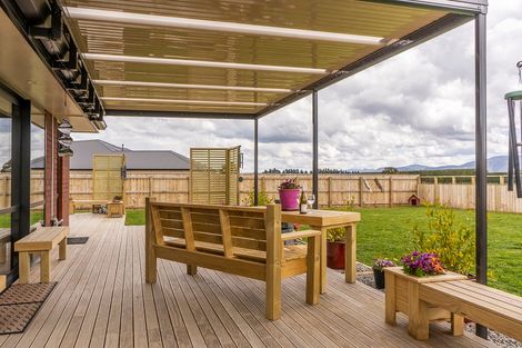 Photo of property in 7 Routhan Way, Carterton, 5713