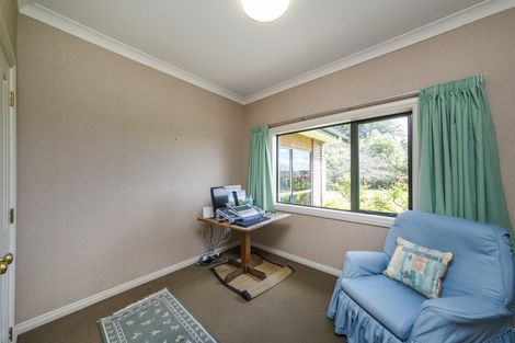Photo of property in 1 Bushview Lane, Ashhurst, Palmerston North, 4470