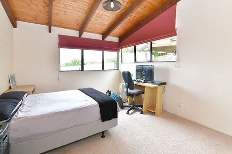 Photo of property in 159 Whangaparaoa Road, Red Beach, 0932