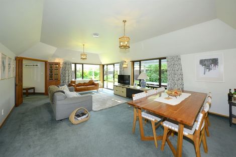 Photo of property in 33 O'connor Place, Burnside, Christchurch, 8053