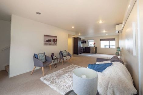 Photo of property in 11 Gordon Place, Newtown, Wellington, 6021