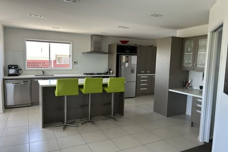 Photo of property in 23 Truby King Street, Merrilands, New Plymouth, 4312