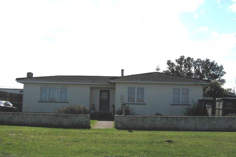 Photo of property in 30 Hood Street, Castlecliff, Whanganui, 4501