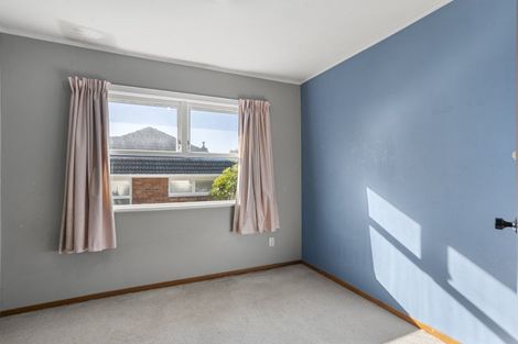 Photo of property in 92 Stottholm Road, Titirangi, Auckland, 0604