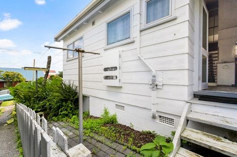 Photo of property in 1/23 Craigbank Avenue, New Lynn, Auckland, 0600