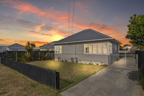 Photo of property in 22 Oram Avenue, New Brighton, Christchurch, 8061