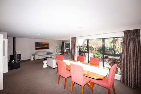 Photo of property in 2 Furlong Crescent, Churton Park, Wellington, 6037