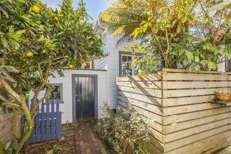 Photo of property in 5 Sydney Street, Takapau, 4203