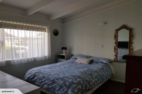 Photo of property in 2 Taihiki Road, Clarks Beach, 2122