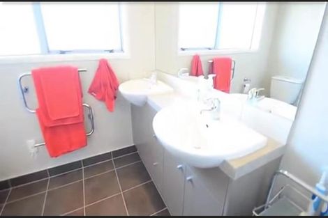 Photo of property in 8 Barnacle Rise, Red Beach, 0932