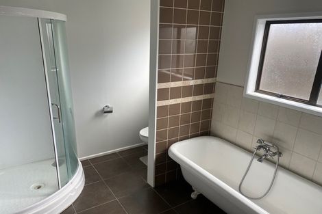 Photo of property in 115 Botany Road, Botany Downs, Auckland, 2010