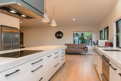 Photo of property in 60 Polo Prince Drive, Totara Park, Manurewa, 2576