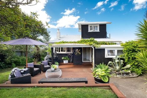 Photo of property in 102 Beach Road, Haumoana, 4102