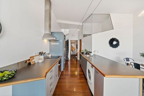 Photo of property in Metro Apartments, 12/220 Thorndon Quay, Pipitea, Wellington, 6011