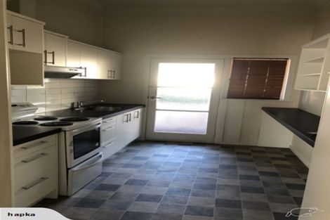 Photo of property in 708a Avenue Road West, Saint Leonards, Hastings, 4120