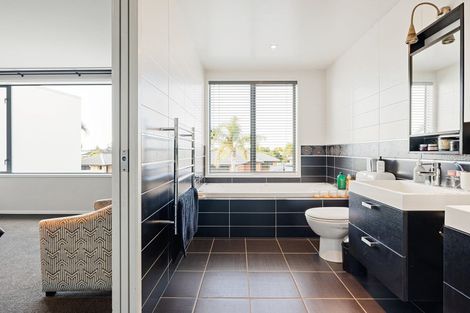 Photo of property in 4 The Palms, Rototuna, Hamilton, 3210