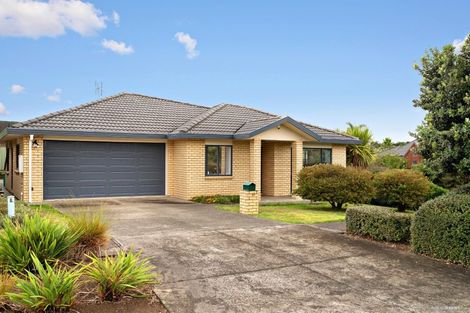 Photo of property in 15 Avonbrook Lane, Pukekohe, 2120