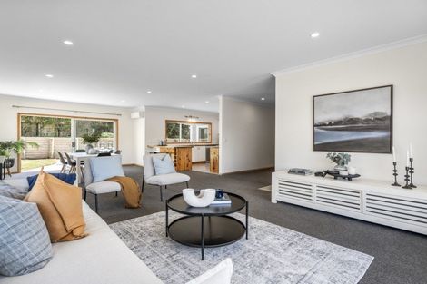 Photo of property in 32 Ballintoy Park Drive, Welcome Bay, Tauranga, 3175