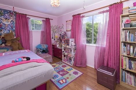 Photo of property in 23 Jade Avenue, Pakuranga Heights, Auckland, 2010