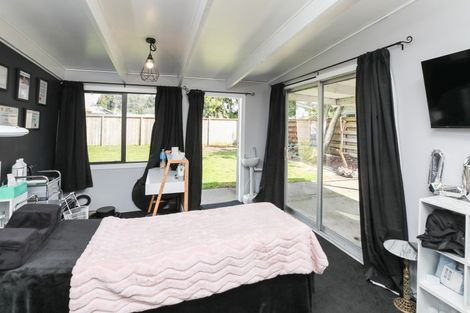 Photo of property in 10 Mooney Street, Nawton, Hamilton, 3200