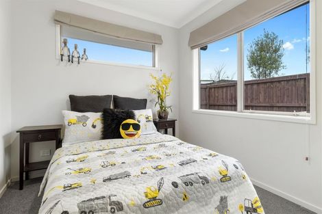 Photo of property in 36 Shillingford Boulevard, Rolleston, 7615