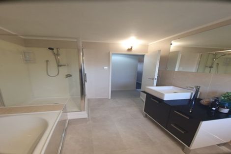 Photo of property in 38 Aurea Avenue, Pakuranga, Auckland, 2010