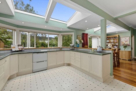 Photo of property in 10 Prouse Grove, Silverstream, Upper Hutt, 5019