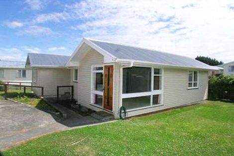 Photo of property in 14 Moult Street, Titahi Bay, Porirua, 5022