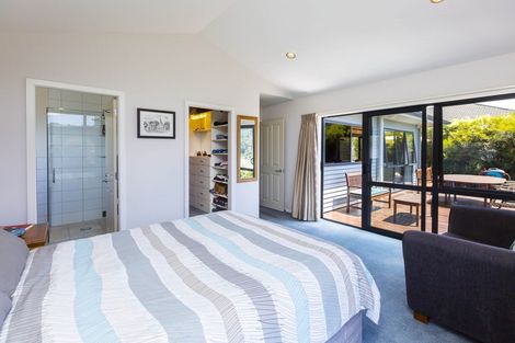 Photo of property in 27 Mcewen Crescent, Riverstone Terraces, Upper Hutt, 5018