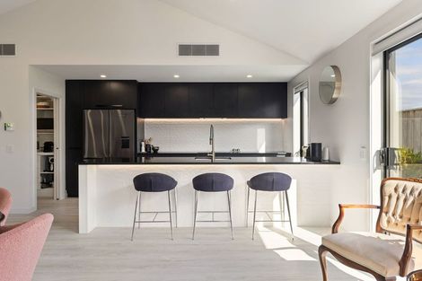 Photo of property in 62 Freedom Drive, Kelvin Grove, Palmerston North, 4414