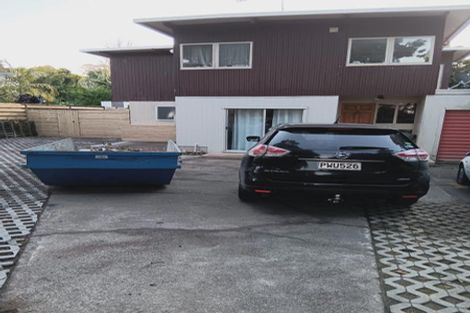 Photo of property in 4 Teviot Place, Totara Vale, Auckland, 0629