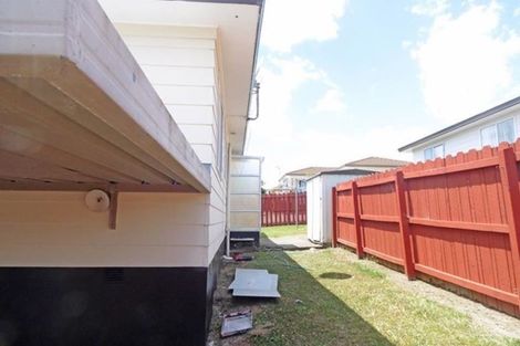 Photo of property in 1/6 Myna Place, Weymouth, Auckland, 2103