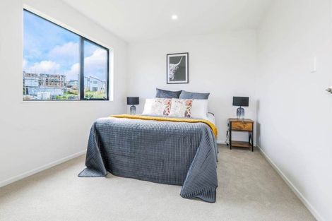 Photo of property in 37a Crestview Rise, Papakura, 2110