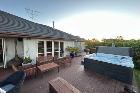 Photo of property in 124 Trig Road, Whitford, Howick, 2571