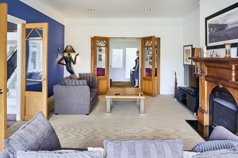 Photo of property in 31 Nikau Street, Eastbourne, Lower Hutt, 5013