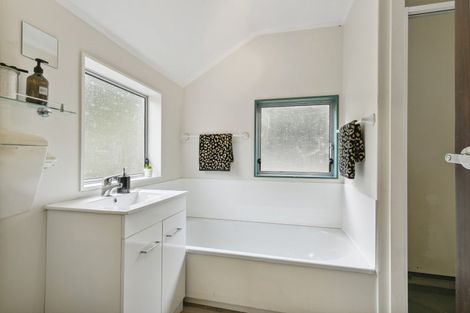 Photo of property in 11 Tralee Place, Johnsonville, Wellington, 6037